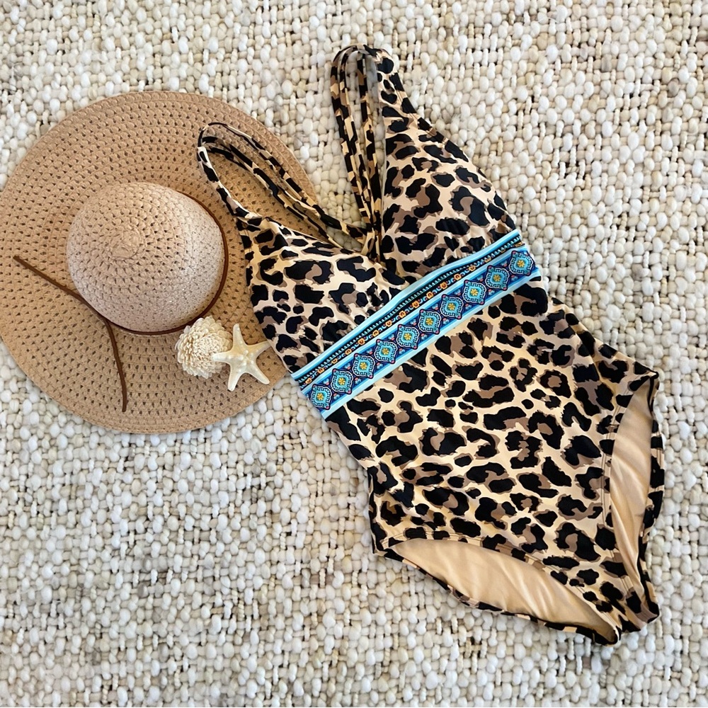 La Blanca “Running Wild” Leopard Swimsuit Size 14, NWOT